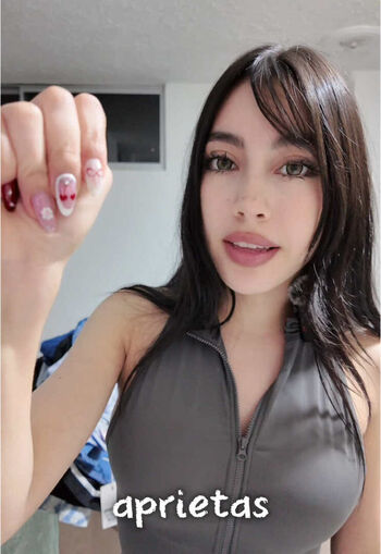 Full leaked Ombiegirl private onlyfans photo