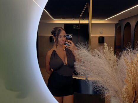 Full leaked Albaagdiazz private onlyfans photo