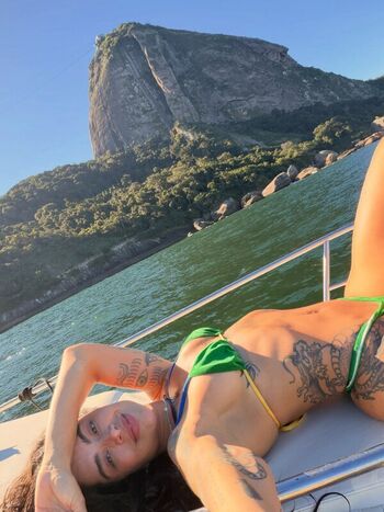 Full leaked Aline riscado page private onlyfans photo