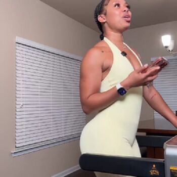 Full leaked Almondxmilk private onlyfans photo
