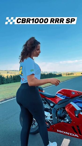 Amanda Pagliari