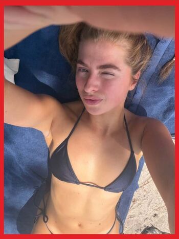 Anais Gallagher