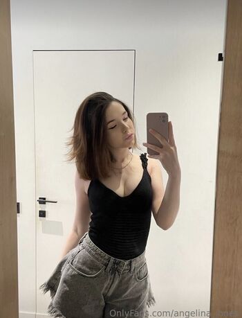 angelina_jones