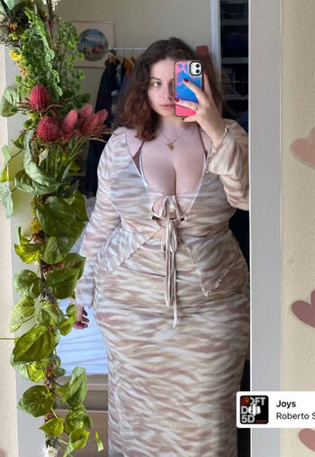 Annabelle R