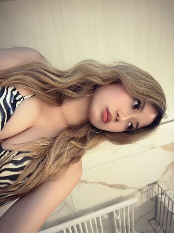 Full leaked Audreyycy page private onlyfans photo