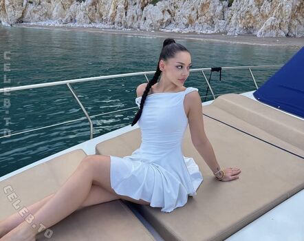 Full leaked Ayliva private onlyfans photo