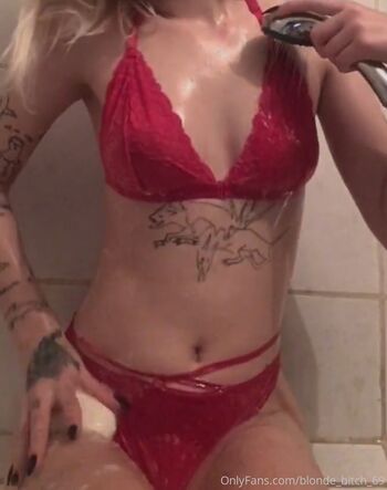 Full leaked Blonde bitch private onlyfans photo