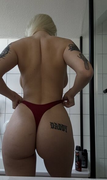 Full leaked Bombenblondie private onlyfans photo
