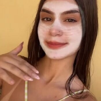 Brenda G Saraiva