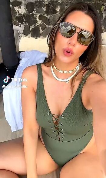Full leaked Camille cerf page private onlyfans photo