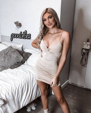 Full leaked Chloe taylor page private onlyfans photo