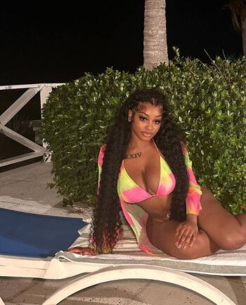 Full leaked Dabombbest mari private onlyfans photo