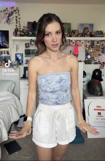 Full leaked Echochlo private onlyfans photo