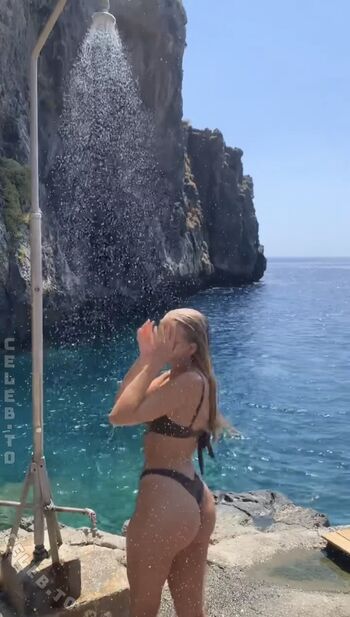 Full leaked Ella kania private onlyfans photo