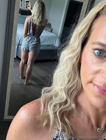 Full leaked Ellievip private onlyfans photo