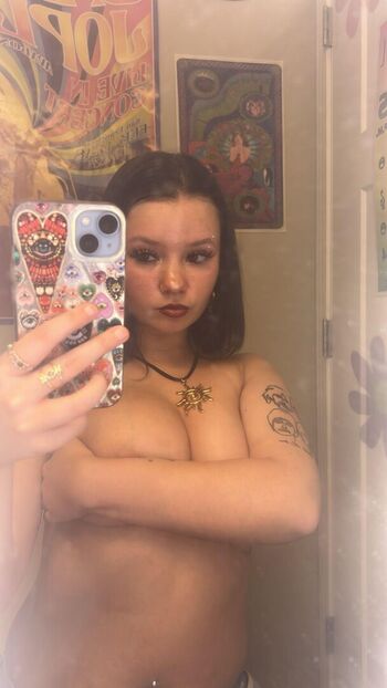 Full leaked Emilyyyrae private onlyfans photo