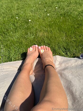 Full leaked Emmysfeetandsocks private onlyfans photo