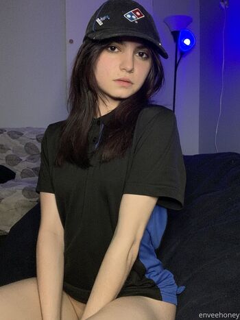 Full leaked Envee page private onlyfans photo
