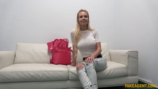 Florane Russell
