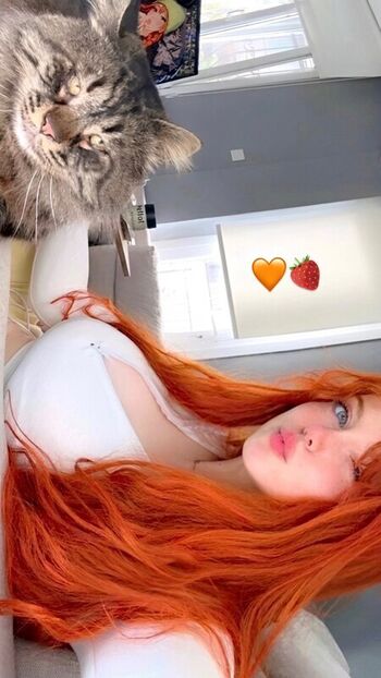 Full leaked Fraaoula private onlyfans photo