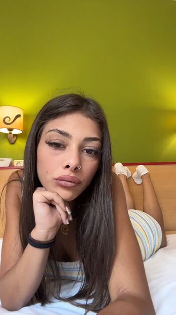 Full leaked Greek girls private onlyfans photo