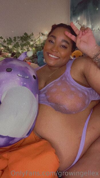 Full leaked Growingellex private onlyfans photo