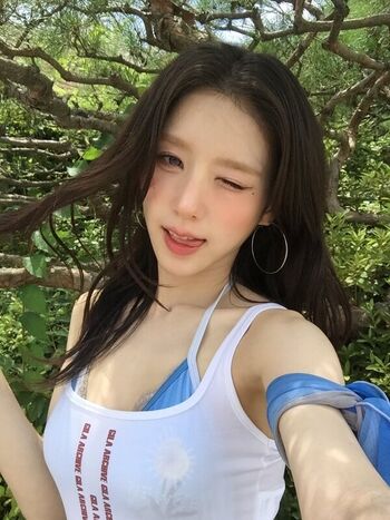 Full leaked Heejin page private onlyfans photo