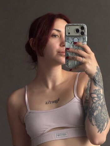 Full leaked Heylee private onlyfans photo