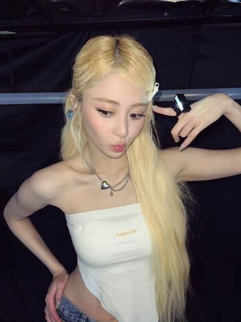 Full leaked Huh yunjin private onlyfans photo