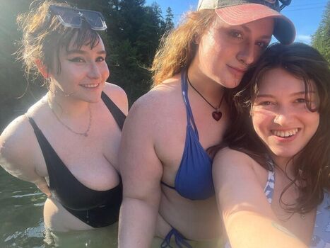 Full leaked Ilovekendraa private onlyfans photo