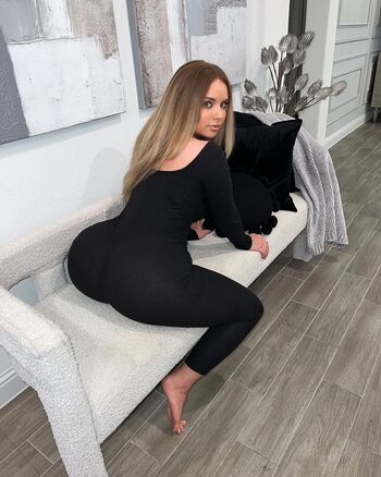 Full leaked Itskaslol private onlyfans photo