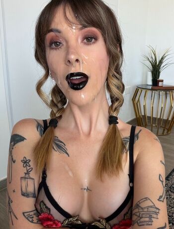 Full leaked Jadevow private onlyfans photo