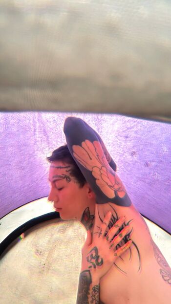 karma.handpoke