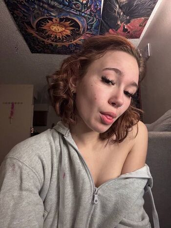 Full leaked Kennlilynn private onlyfans photo