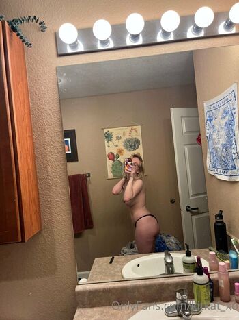 Full leaked Kitkat xo private onlyfans photo