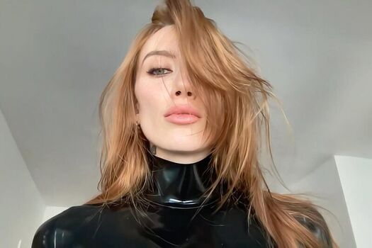 Full leaked Latex fetish private onlyfans photo