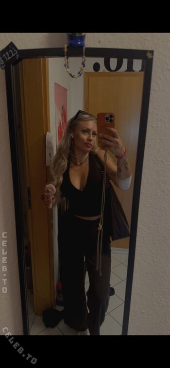 Full leaked Liskaxa private onlyfans photo