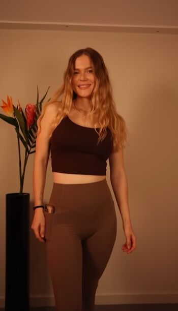 Lizi ASMR