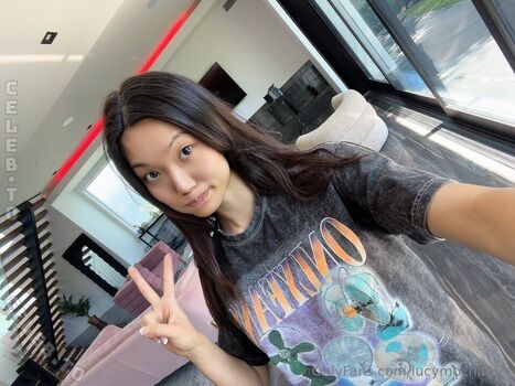 Full leaked Lucy mochi private onlyfans photo