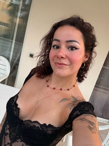 Full leaked Madamebrtzl private onlyfans photo