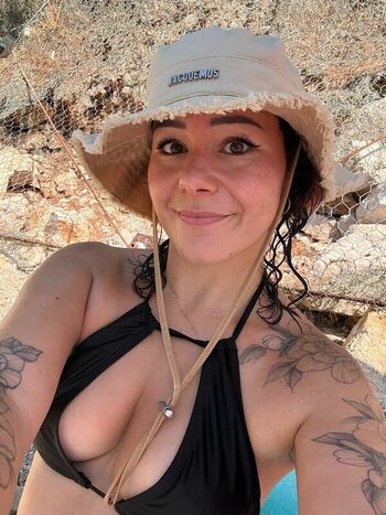 Full leaked Madamebrtzl private onlyfans photo