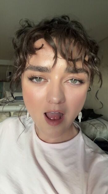 Full leaked Maisie williams private onlyfans photo