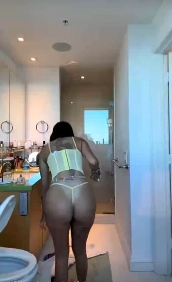 Full leaked Malu trevejo private onlyfans photo
