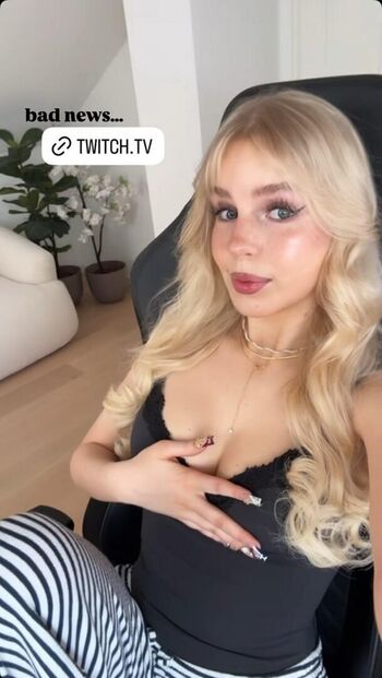 Full leaked Mialiliaa page private onlyfans photo