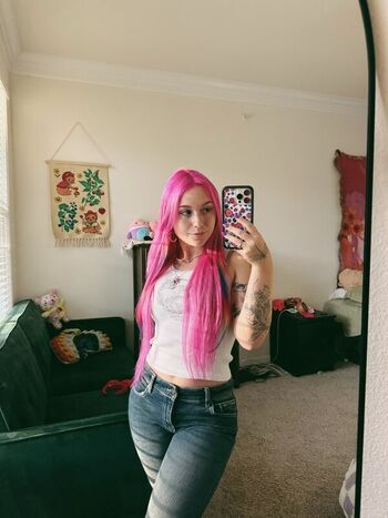 Full leaked Mildhippie private onlyfans photo