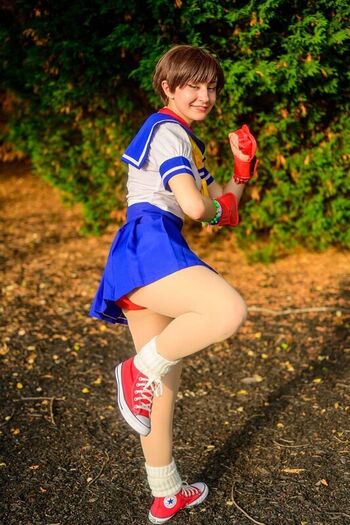 mimidoescosplay