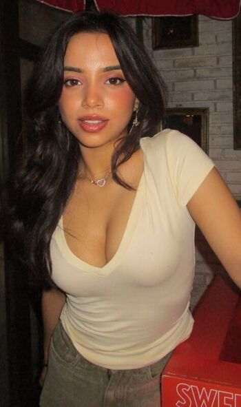 Full leaked Muskan karia private onlyfans photo