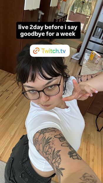 Full leaked Mxmtoon private onlyfans photo