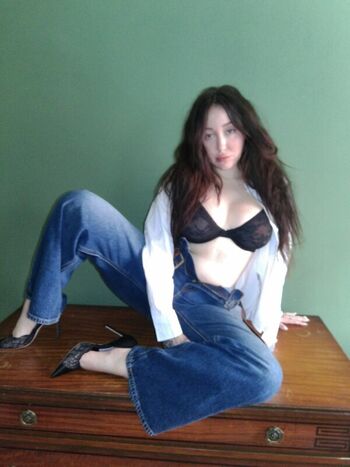 Full leaked Noah cyrus private onlyfans photo