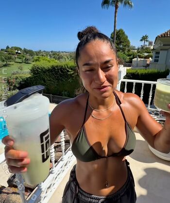 Full leaked Paula ahmadi private onlyfans photo
